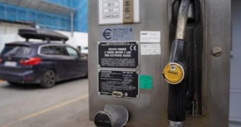 Italian fuel station operators strike amid rising prices